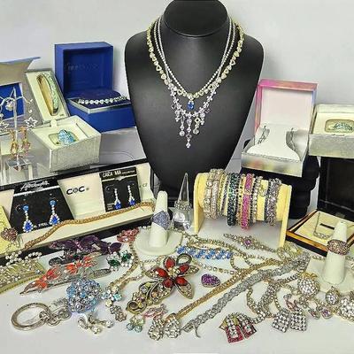 Rhinestone Costume Jewelry: Rings, Necklaces, Bracelets, Earrings
