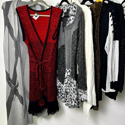 BCBG, Neiman Marcus, Annie M & More Womens Sweaters & More - Size L