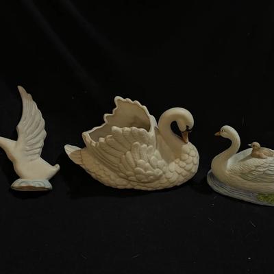 Swan Decoration 