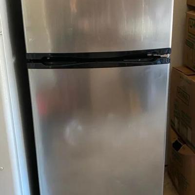 Whirlpool Small Fridge 