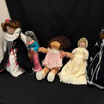 Queen Elizabeth And Friends