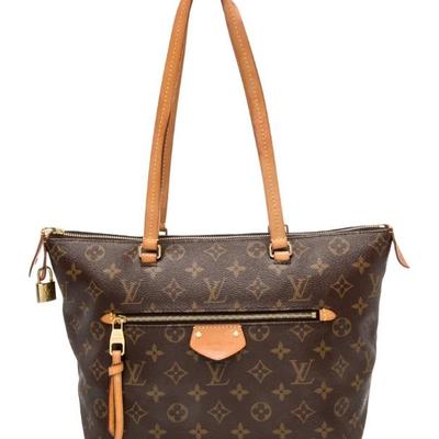 For more information and to place your bids, kindly visit us at garnetgazelle.com. BID NOW!