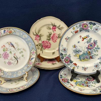 Floral Motif Porcelain Dinner Plates Wedgwood & Hutschenreuther, 7 Pcs