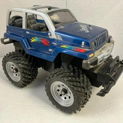 Radio Shack Jeep Wrangler 4x4 Remote Control Car