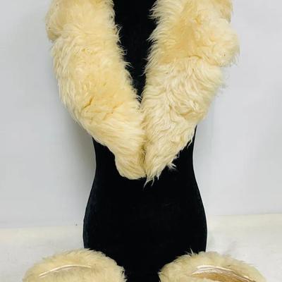 Vintage Matching Fur Collar and Cuffs
