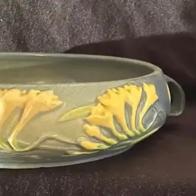 Roseville Blue Freesia Dishes 