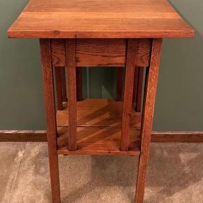 Craftsman Side Table For Repair 