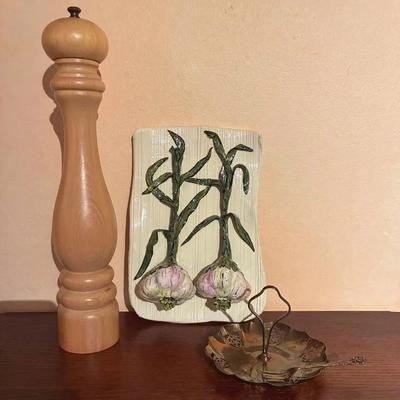 Puegeot Pepper Mill, Sammamish Artist Garlic Ceramic 