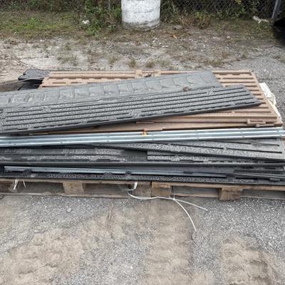 Sale Photo Thumbnail #432