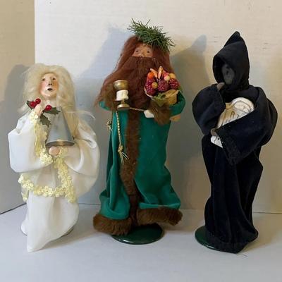 Byer’s Choice Christmas Carol - Ghosts