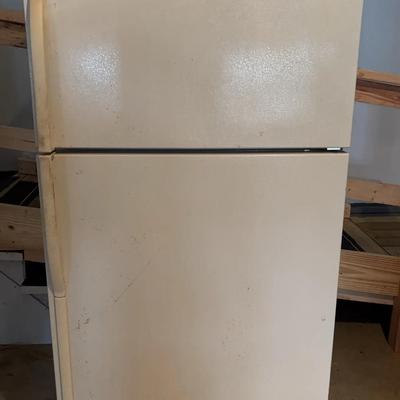 Kenmore Coldspot 21cu.ft. Top Mount Refrigerator/Freezer