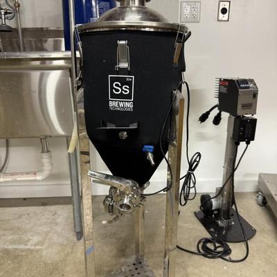 Sale Photo Thumbnail #318