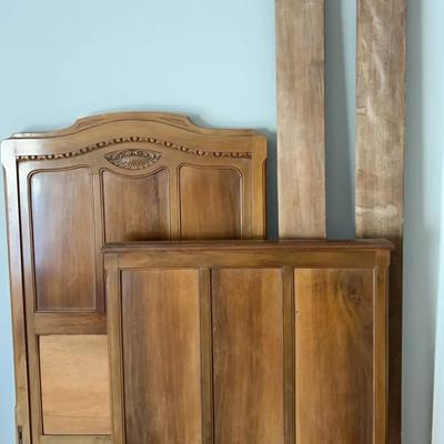 Wooden Twin Bed Frame With Headboard & Footboard