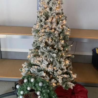 Pre-Lit 6.5’ Flocked Christmas Tree With Rotating Stand, Storage Bag & Wreath