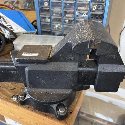 Sale Photo Thumbnail #296