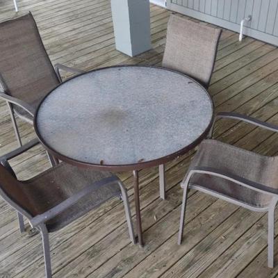 Round Poly top Table And 4 Chairs, Outdoor Set