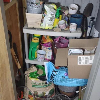 The Gardener Closet Contents