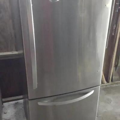 LG Stainless Face Refrigerator Freezer In Good Working Order 