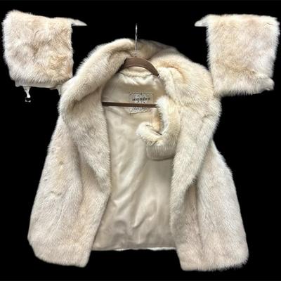 KJ101 - Higebees Luxury Fur Vest w/ Ear Muffs