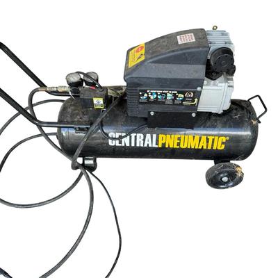 AL115 - Central pneumatic 10 Gallon Air Compressor 