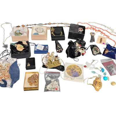 RK120 Costume Jewelry Assortment