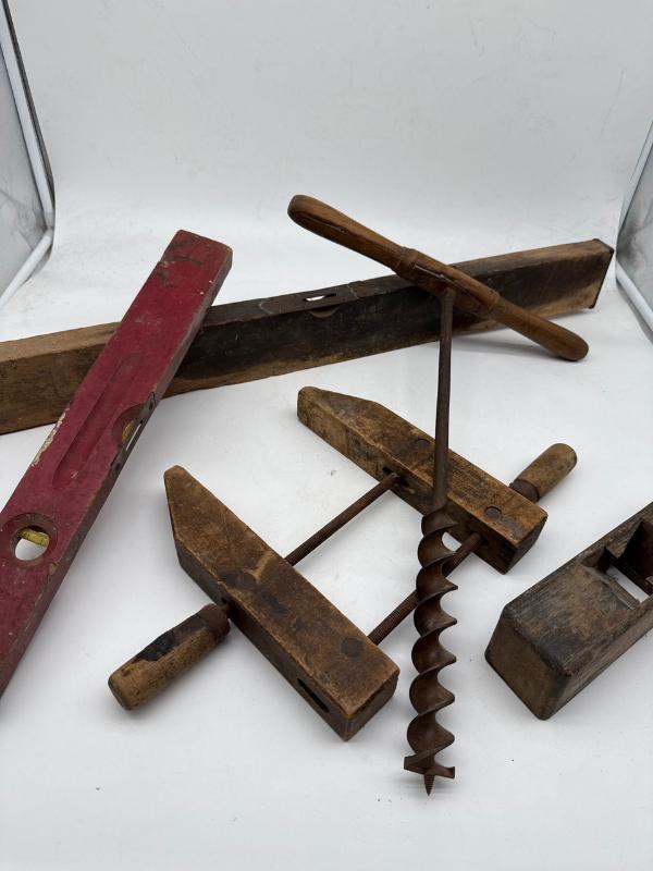 Sale Photo Thumbnail #696