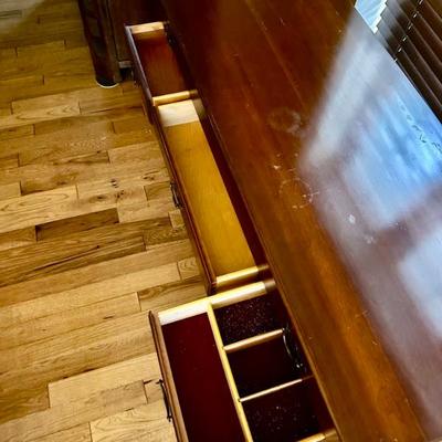 Sale Photo Thumbnail #16