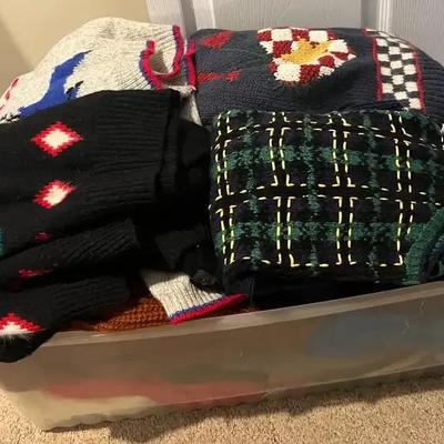 Large Collection of Women’s Knit Sweaters (M–L)