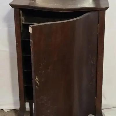 Antique Wooden Cabinet with Mirror and Curved Legs