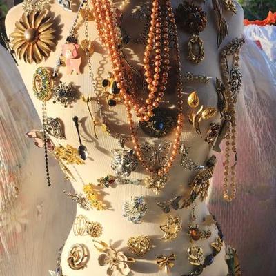 Sale Photo Thumbnail #3