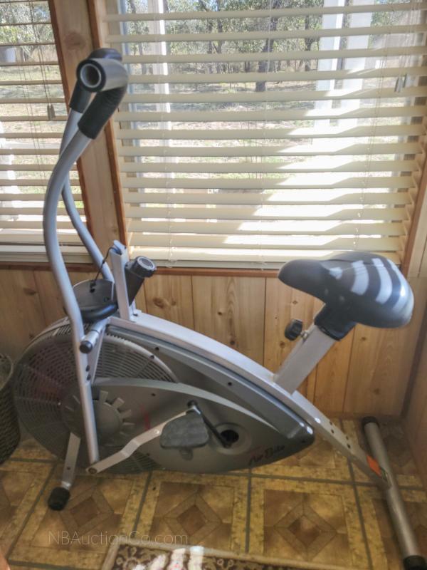 Sale Photo Thumbnail #12