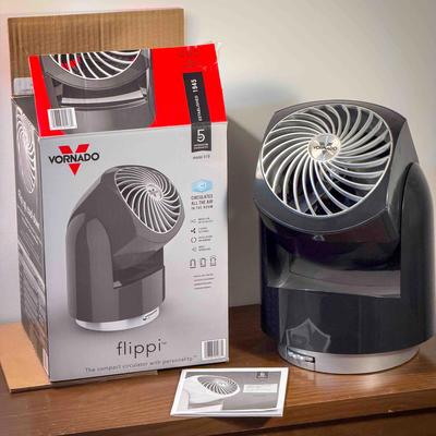 VORNADO flippi Compact Circulator With PERSONALITY
