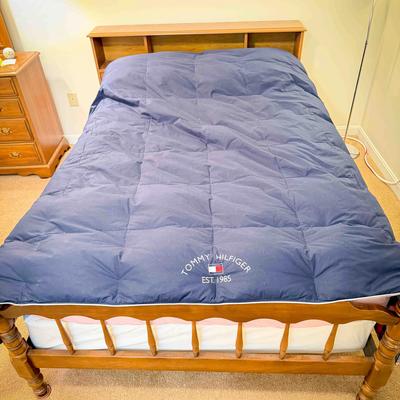 Tommy Hilfiger 240 Thread Count Down Comforter KING
