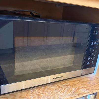 Panasonic 900W High Power Microwave 