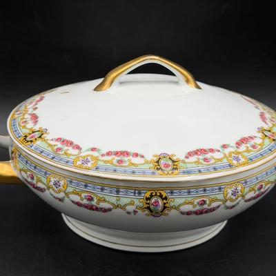 Signed Victoria (Czech) Rose Garland VIT34 Art Deco Covered Down