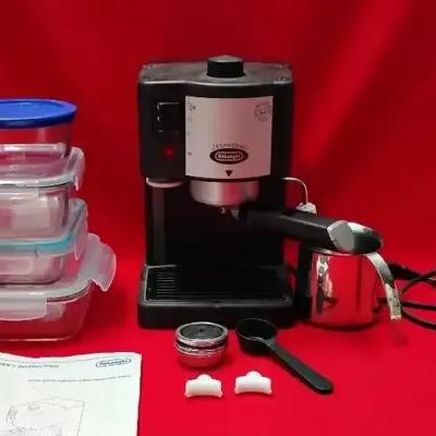 DeLonghi L'Espresso Maker And Pyrex Containers 