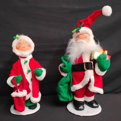 2015 Annalee Mr. & Mrs. Holly Berry Christmas – Lot of 2 – Santa & Mrs. Claus 