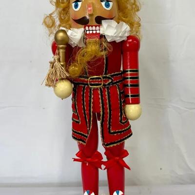 18.5” Christopher Radko “Beefeater” Musical Nutcracker 2015 Home for the Holidays