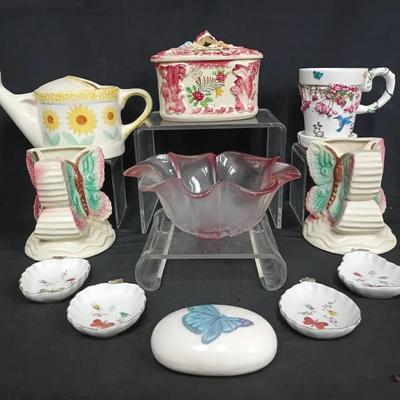 Charming Butterfly & Floral Ceramic Décor Collection
