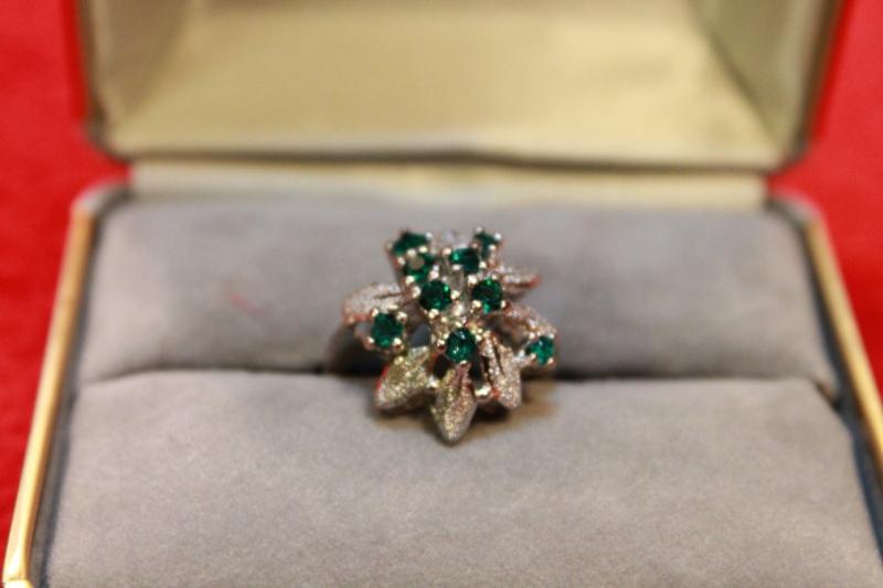 Sale Photo Thumbnail #42