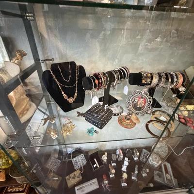 Sale Photo Thumbnail #71