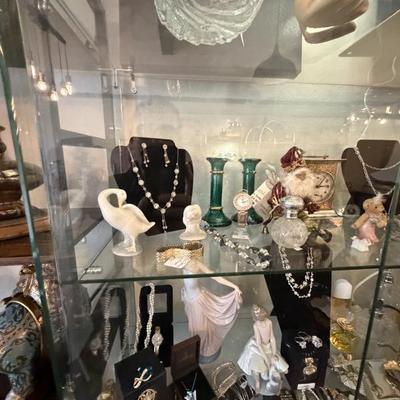 Sale Photo Thumbnail #67