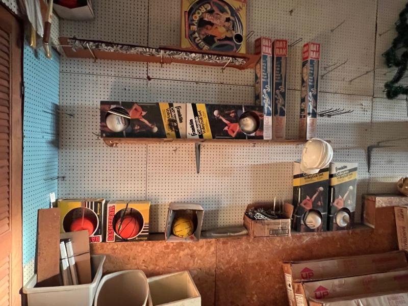 Sale Photo Thumbnail #139