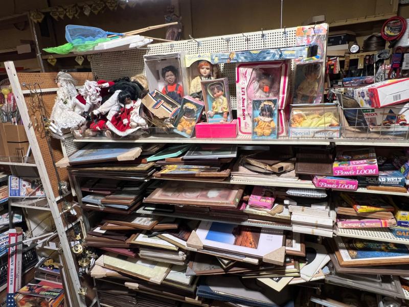 Sale Photo Thumbnail #135