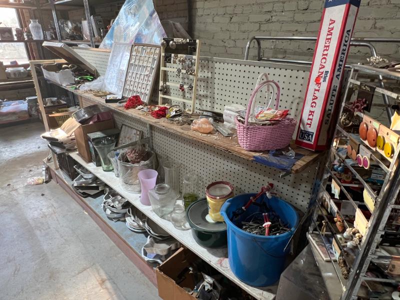 Sale Photo Thumbnail #108