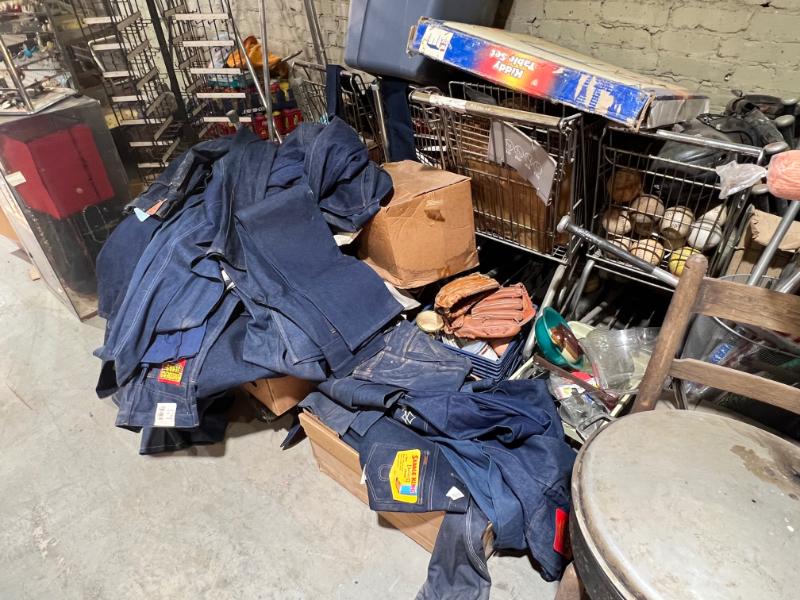 Sale Photo Thumbnail #104