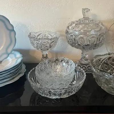 St1138 w h. grindley & company china and vintage crystal