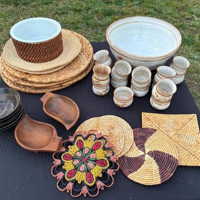 St1159 punch bowl with cups and entertainment accessories