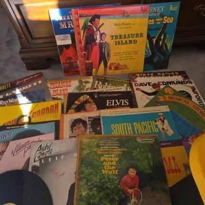 St1132 vintage vinyl record collection