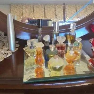 St1086 men s and women's assorted cologne and perfumes